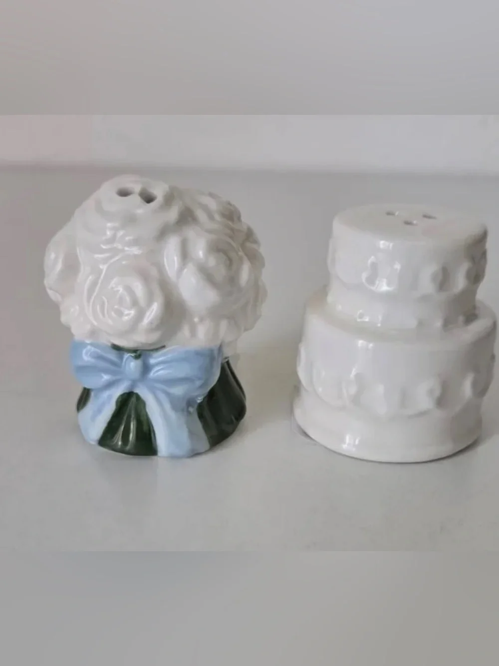 Ceramic Floral wedding Bouquet Salt and Pepper Shaker Set - White and Blue